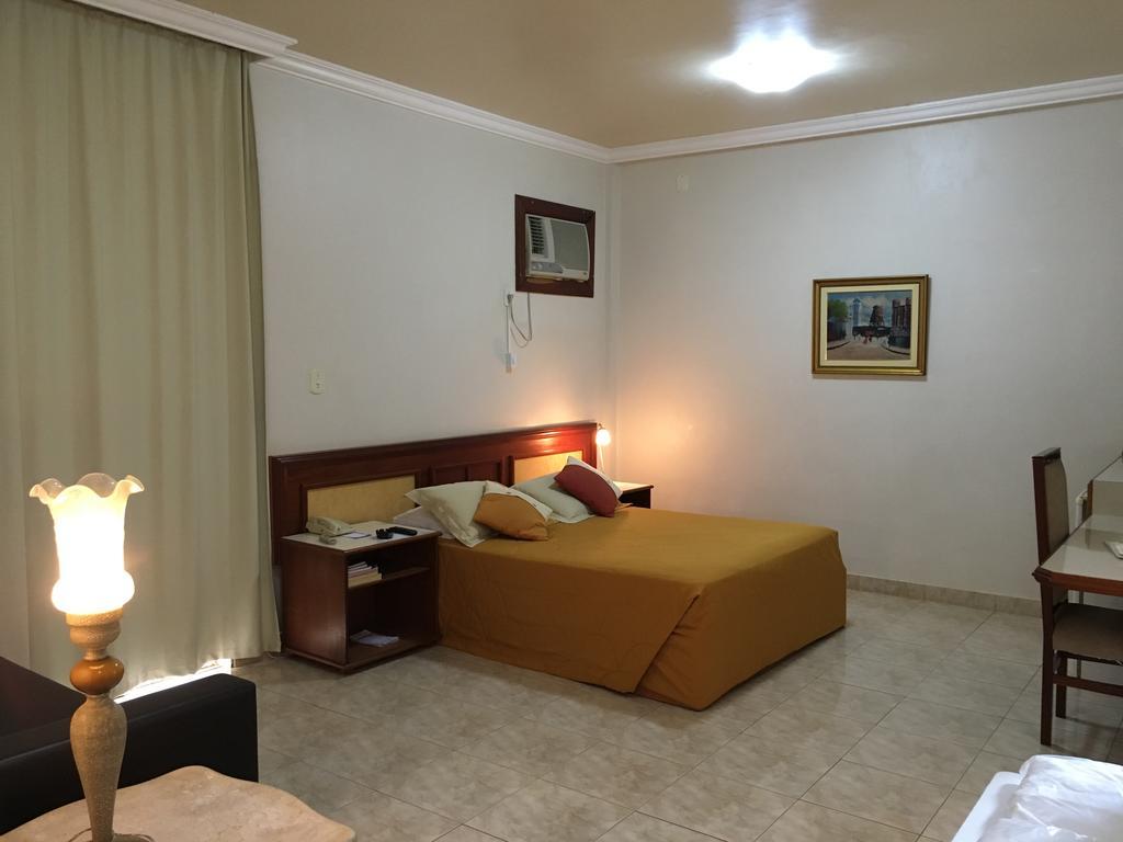 Tamareiras Park Hotel ウベラバ エクステリア 写真