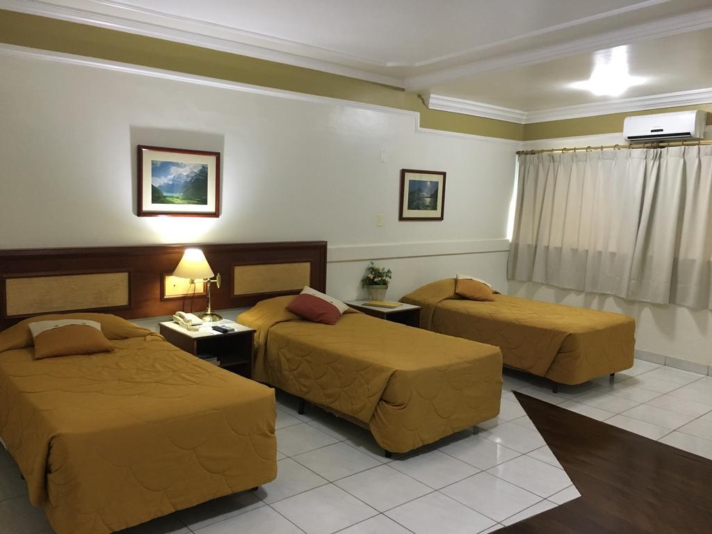 Tamareiras Park Hotel ウベラバ エクステリア 写真
