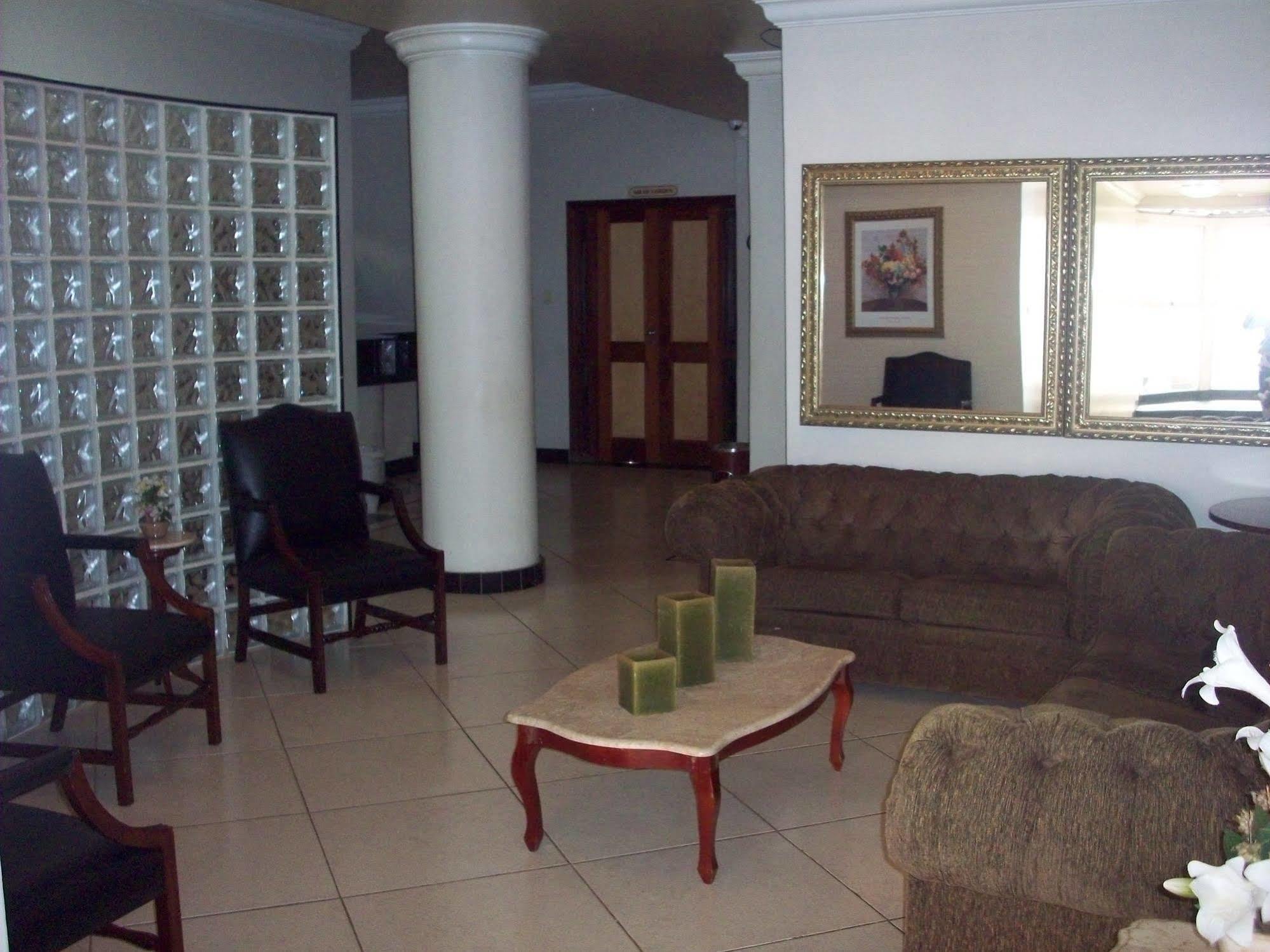Tamareiras Park Hotel ウベラバ エクステリア 写真