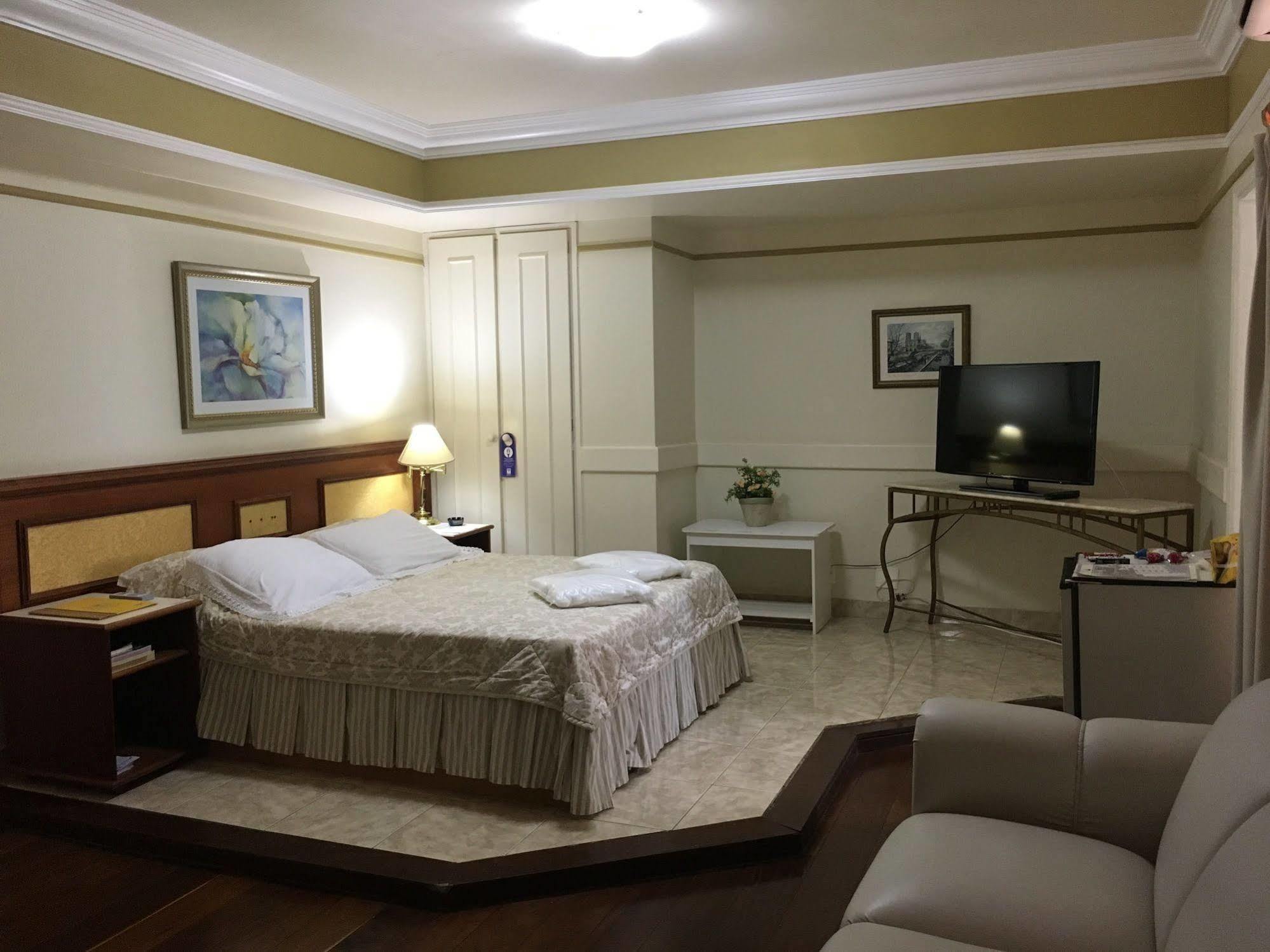 Tamareiras Park Hotel ウベラバ エクステリア 写真