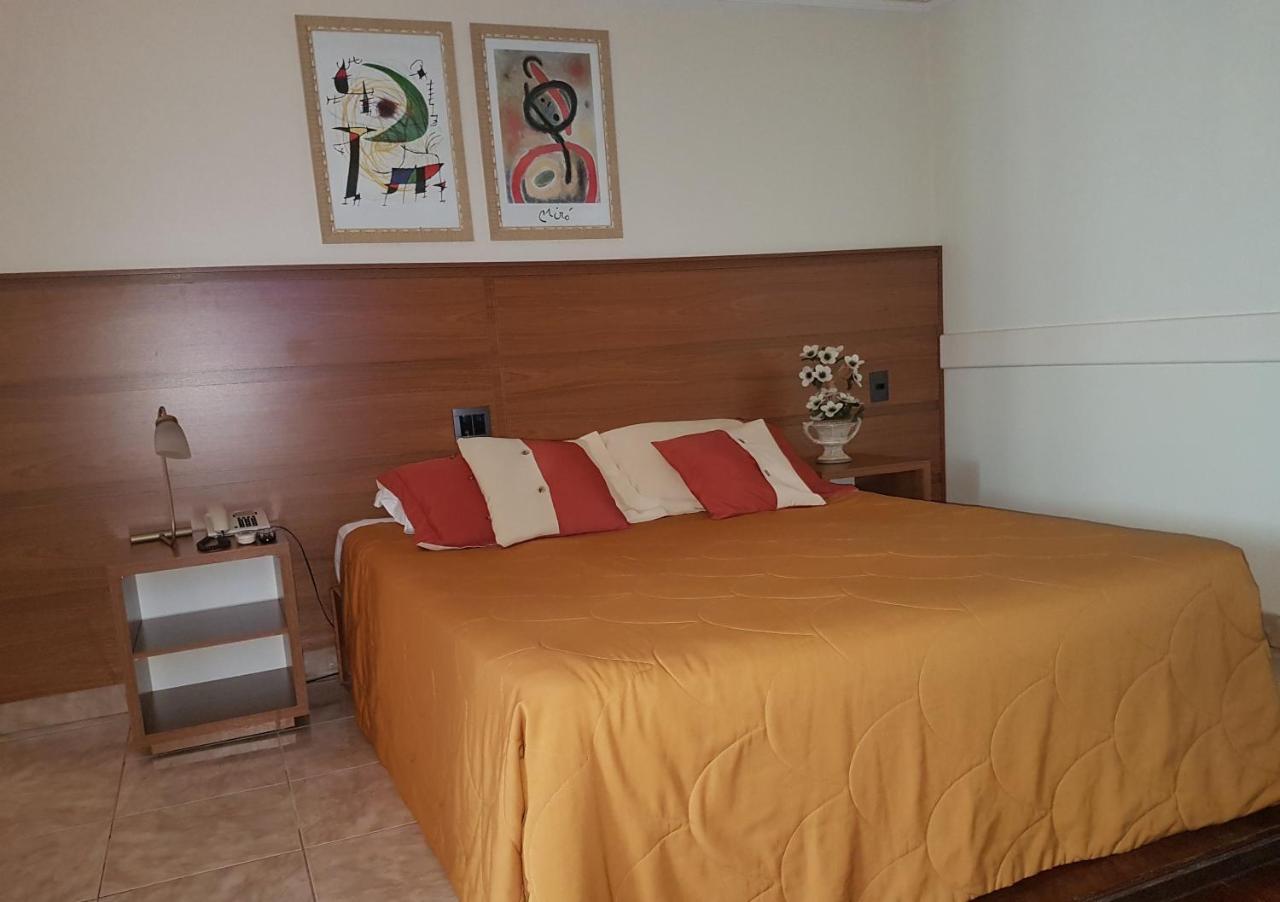 Tamareiras Park Hotel ウベラバ エクステリア 写真